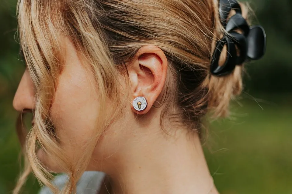 dandelion-earrings_f_1200x800_01.webp