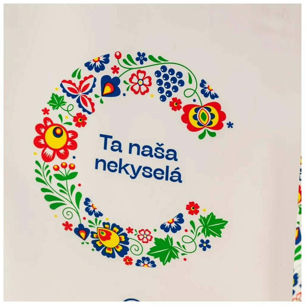 2017-8_2017-8-ta-nasa-nekysela-espresso-smes-vyladena-do-kavovaru.webp
