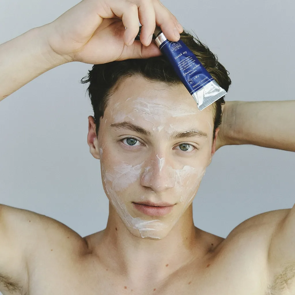 146_nocni-pletova-maska-hezke-sny.webp